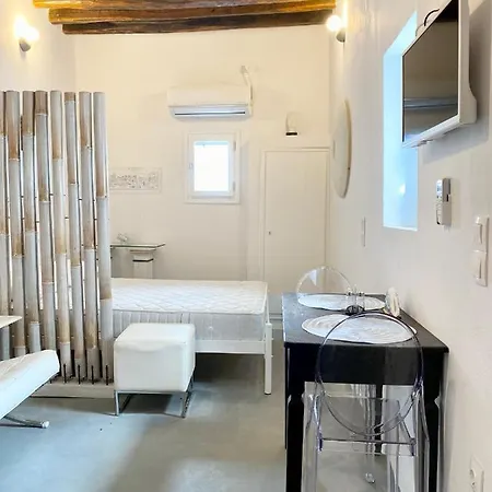 Cyclops House * Serifos Town